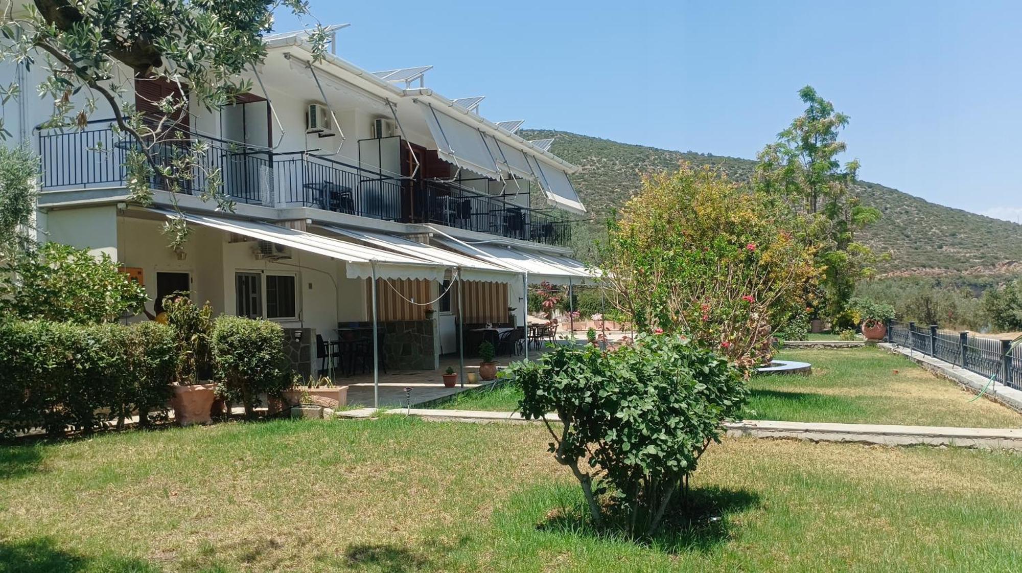 Studios Zaritsi Tiros Exterior photo